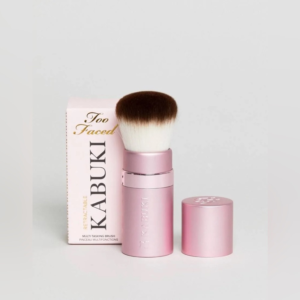 Too Faced Retractable Kabuki Multi-Tasking Brush